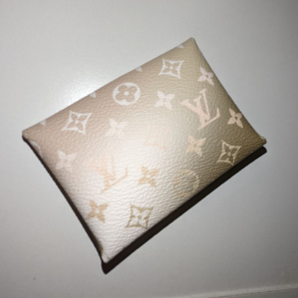 Louis Vuitton Pink Beige Monogram Card Holder - Picture 7 of 8